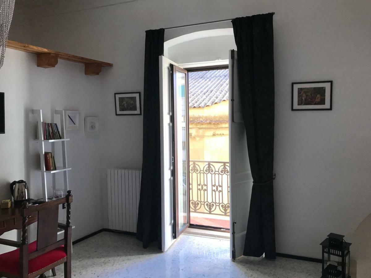 Ca' Del Borgo Hotel Venosa Exterior photo